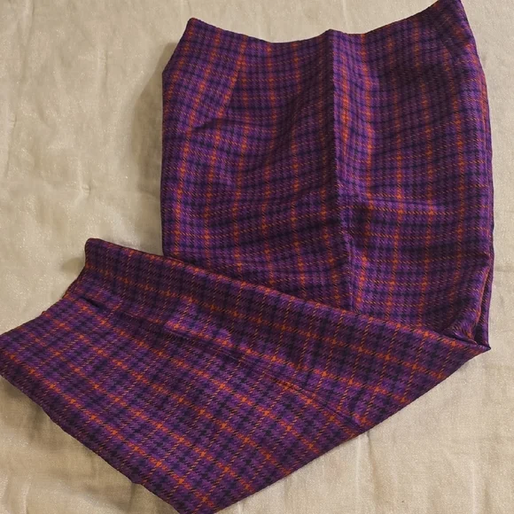 Silk Allison Taylor Women's Vibrant Plaid Capris